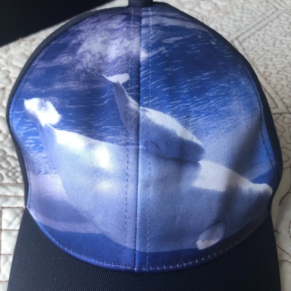 Marineland Canada Cap - Picture 3 of 6